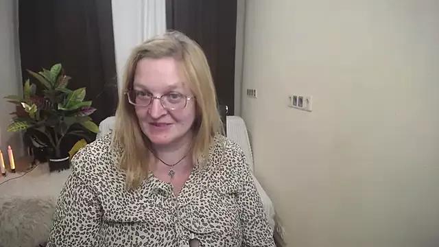 ClaraGrey webcams show profile image 