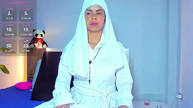 ClaraMariaMon from StripChat is Freechat