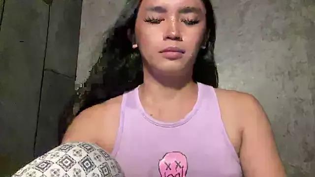 Claudia_Johnson from StripChat is Freechat