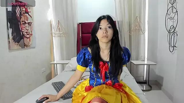 Cloe_Miiller_ from StripChat is Freechat