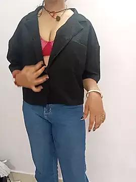 COCO_LOVE18 webcams show profile image 
