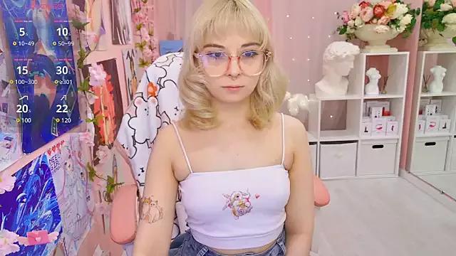 Coconut_Mia from StripChat