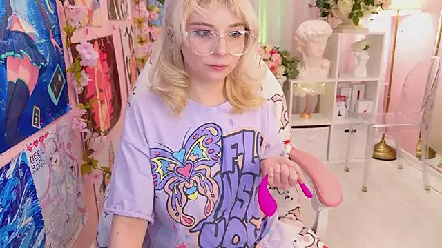 Coconut_Mia from StripChat