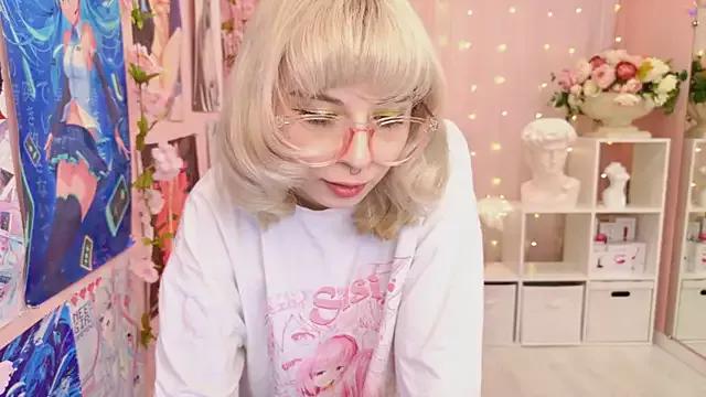 Coconut_Mia from StripChat