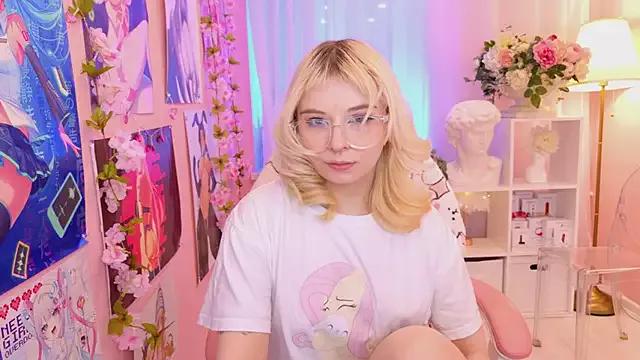 Coconut_Mia from StripChat