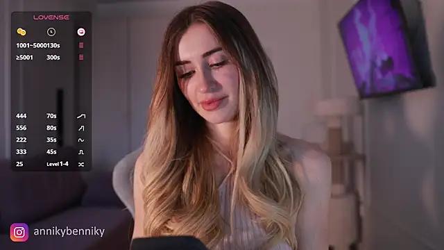 Coconutkittyy from StripChat