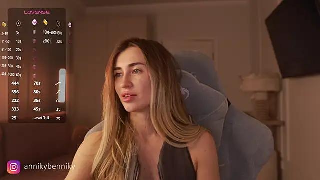 Coconutkittyy from StripChat