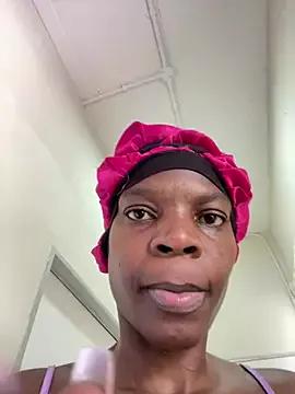 Cocowett from StripChat