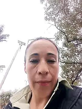 Photos of Coeur_de_luxure from StripChat is Freechat