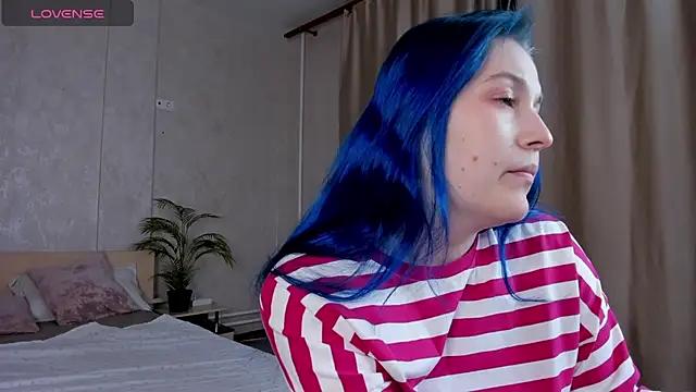 Discover our girls online shows and discover the company of countless livestreamers, with stunning shapes, sex toys and more.
