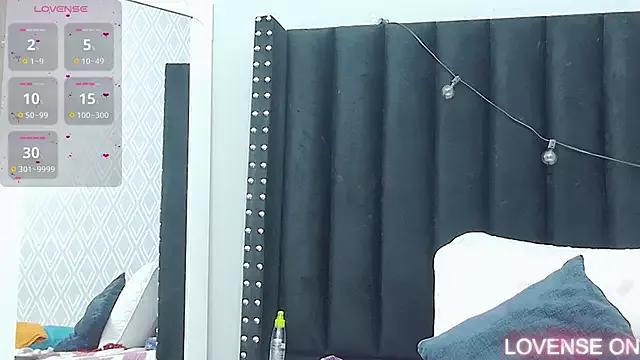 colombiamommy from StripChat