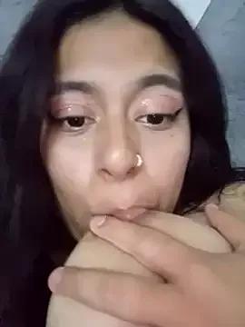 Discover our girls online shows and discover the company of countless livestreamers, with stunning shapes, sex toys and more.