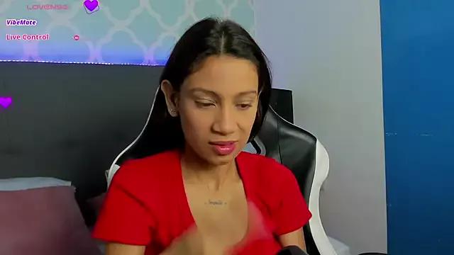 cora_22 from StripChat is Freechat