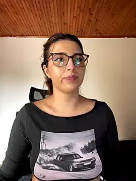 CoraVibes from StripChat is Freechat