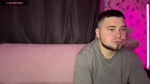 coupleinspire from StripChat is Freechat