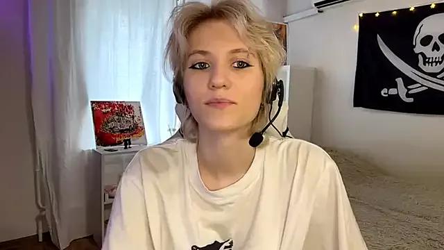 crazy_cutie from StripChat is Freechat