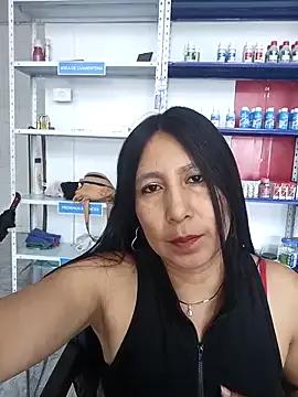 Discover our girls online shows and discover the company of countless livestreamers, with stunning shapes, sex toys and more.