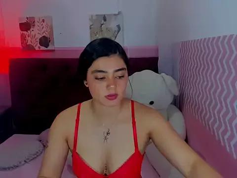 Cristallred from StripChat is Freechat