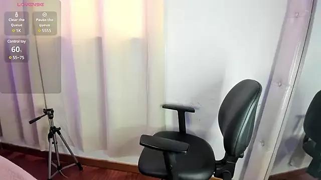crystal_Frost from StripChat is Freechat