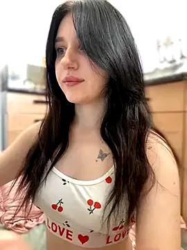Cuddlies_Lili from StripChat is Freechat