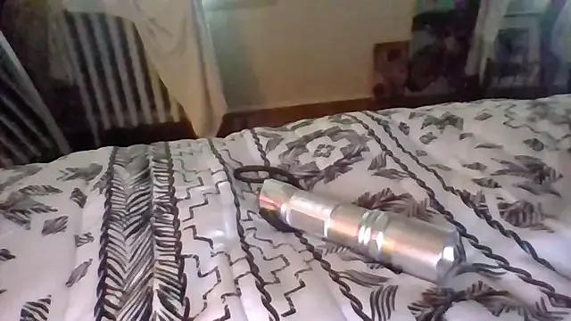 CUMFOREVERY1nTitTiES2 from StripChat is Freechat