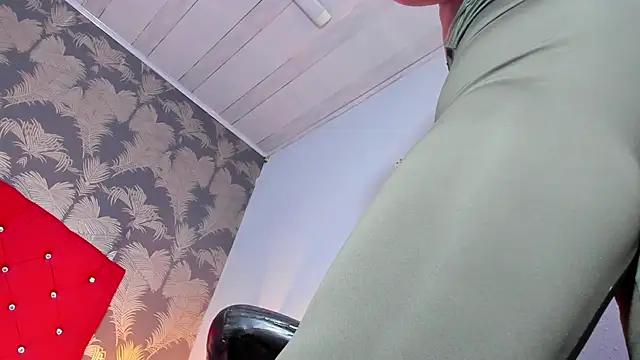 Cumming_Tiffani from StripChat