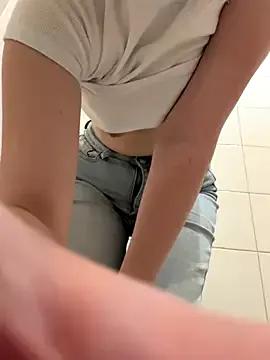 Photos of Cumonmme from StripChat is Freechat