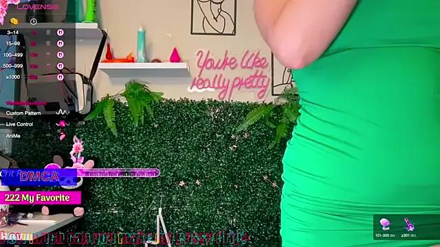 CumSlutSexyWhore from StripChat is Freechat