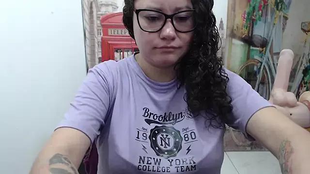 curly_greeneyed from StripChat is Freechat