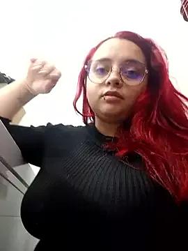 Discover our girls online shows and discover the company of countless livestreamers, with stunning shapes, sex toys and more.