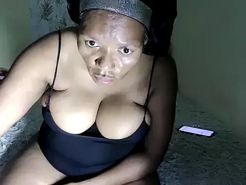 curvybae45 from StripChat is Freechat