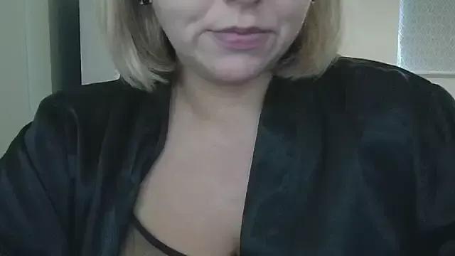 CurvykatieeeXX webcams show profile image 