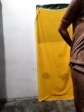 Cute-Naavya from StripChat is Freechat