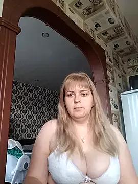 Discover our girls online shows and discover the company of countless livestreamers, with stunning shapes, sex toys and more.