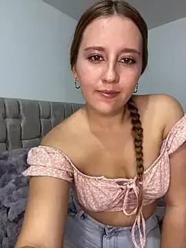 Cutie_blondie from StripChat is Freechat