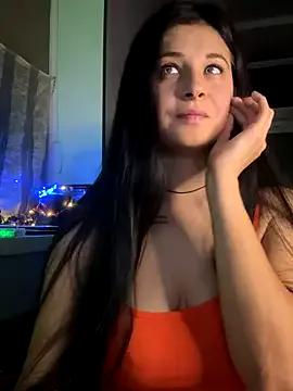 Discover our girls online shows and discover the company of countless livestreamers, with stunning shapes, sex toys and more.