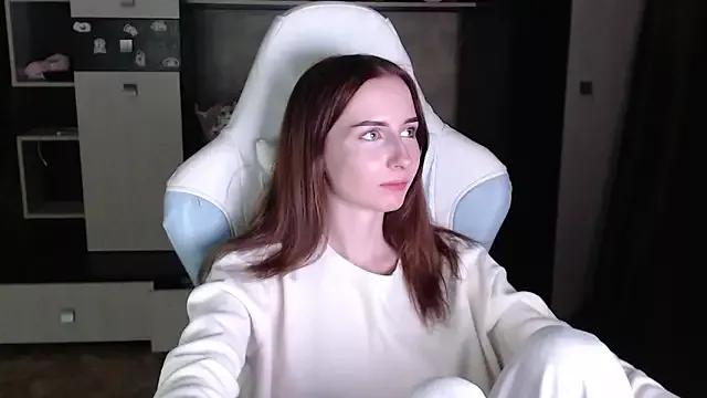 Cutti_Crystal from StripChat