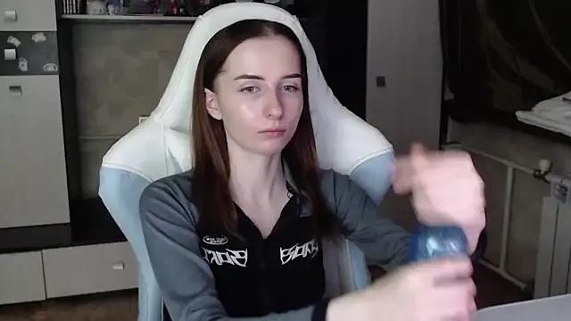 Cutti_Crystal from StripChat