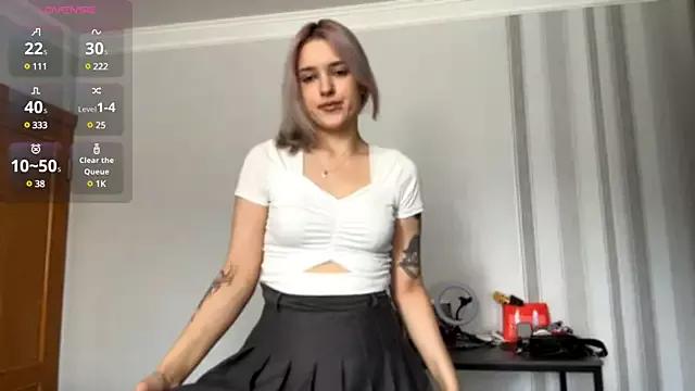 CweneGold from StripChat is Freechat