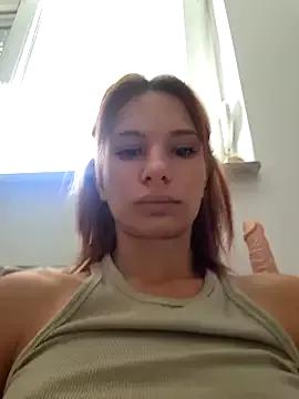 Discover our girls online shows and discover the company of countless livestreamers, with stunning shapes, sex toys and more.