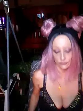 DaddyAndSplashQueen from StripChat