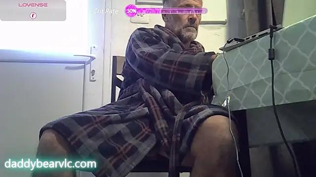 DaddybearVLC from StripChat