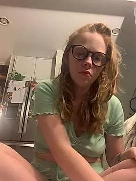 daddyscumprincess from StripChat