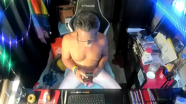 Daddysthick from StripChat