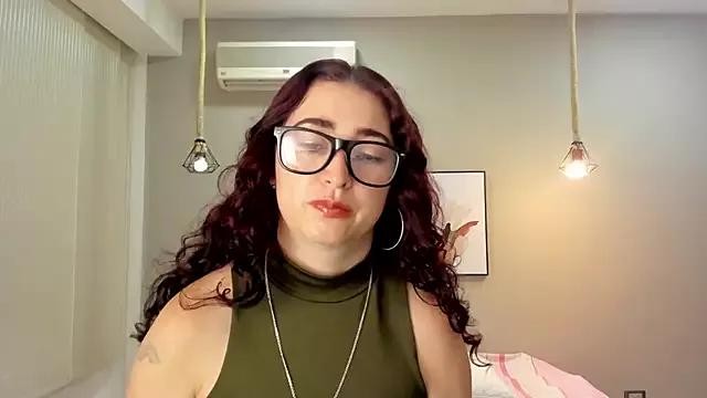 DAHIANARUIZ from StripChat is Freechat