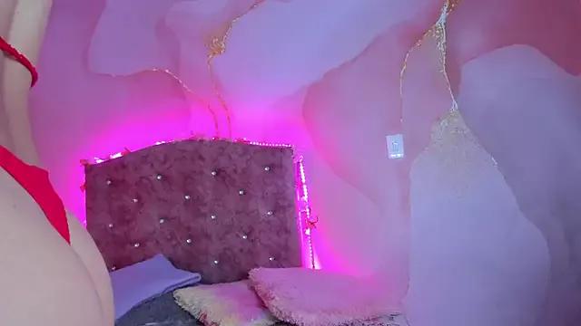 Daisy__rose from StripChat is Freechat