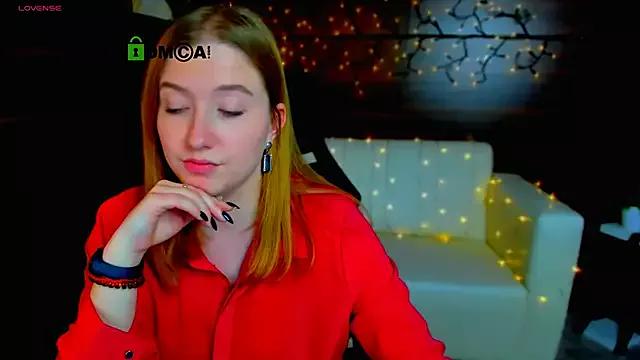 Discover our girls online shows and discover the company of countless livestreamers, with stunning shapes, sex toys and more.