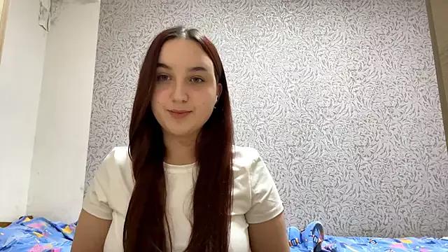 Discover our girls online shows and discover the company of countless livestreamers, with stunning shapes, sex toys and more.