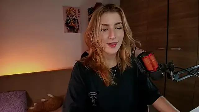 Discover our girls online shows and discover the company of countless livestreamers, with stunning shapes, sex toys and more.