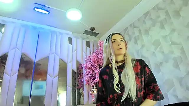 DaliaMagnus from StripChat is Freechat